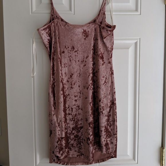 Pink velvet dress Forever 21 - Picture 3 of 3